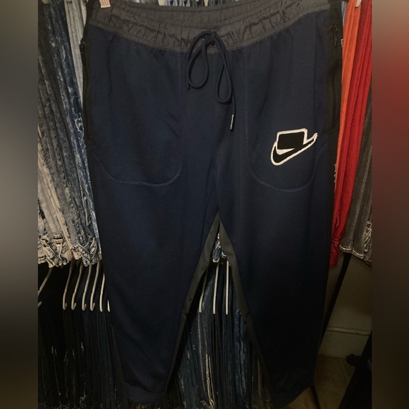 Bundle!Men’s Nike Sportswear joggers/jacket with blacked out Nike logo size L - Picture 7 of 13